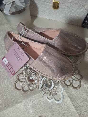 Espadrile NOVO
Veličina 37
Cena 500 dinara na lalafo.rs Espadrile NOVO
Veličina 37
Cena 500 dinara