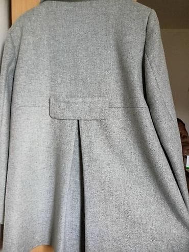 Sivi kaput.
Veličina 40.
Materijal - poliester at lalafo.rs — 3 Sivi kaput.
Veličina 40.
Materijal - poliester — 3