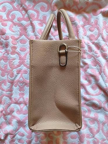 Prelepa ženska tašna Magda NOVO, nekorišćeno Boja bebi roze, bleda na lalafo.rs — 2 Prelepa ženska tašna Magda NOVO, nekorišćeno Boja bebi roze, bleda — 2