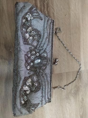 Prodajem novu malu svečanu torbicu,izuzetno elegantna at lalafo.rs — 4 Prodajem novu malu svečanu torbicu,izuzetno elegantna — 4