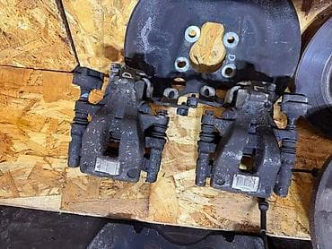 Brake System: GLAVCINA KLJESTA DISK SENZOR ZA CITROEN C4 GRAND PICASSO ZA 2008. GOD at lalafo.rs — 1 Brake System: GLAVCINA KLJESTA DISK SENZOR ZA CITROEN C4 GRAND PICASSO ZA 2008. GOD — 1