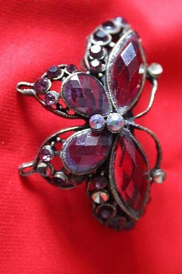 BROŠ LEPTIR | Vrlo lep broš leptir. Predmete šaljem post expresom na lalafo.rs BROŠ LEPTIR | Vrlo lep broš leptir. Predmete šaljem post expresom