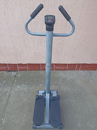 Stepper sa ručkama i digitalnim računarom- retko korišćen - Kućni na lalafo.rs Stepper sa ručkama i digitalnim računarom- retko korišćen - Kućni