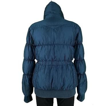 Jakna levis, vel. M, perjana marka: levis veličina: m materijal na lalafo.rs — 3 Jakna levis, vel. M, perjana marka: levis veličina: m materijal — 3