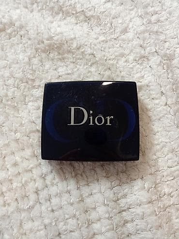 Dior 5 Couleurs paleta senki za oči – nijansa 553 Élégante, 6 g (0.21 na lalafo.rs — 1 Dior 5 Couleurs paleta senki za oči – nijansa 553 Élégante, 6 g (0.21 — 1