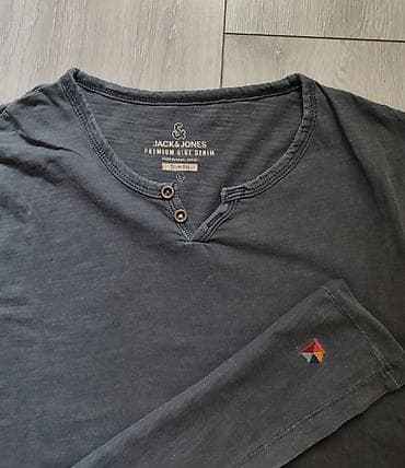 Super JACK & JONES majica - M-L Odlicna Jack & Jones pamucna na lalafo.rs — 4 Super JACK & JONES majica - M-L Odlicna Jack & Jones pamucna — 4