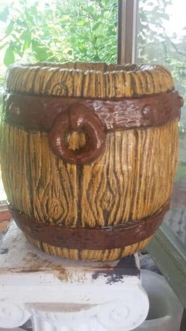 Saksija "Burence" - Malo Unikatna betonska saksija u obliku burenceta na lalafo.rs Saksija "Burence" - Malo Unikatna betonska saksija u obliku burenceta