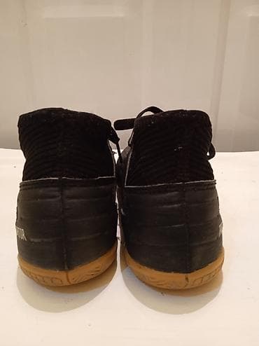 Odlicno ocuvane Adidas Predator 34 – patike za fudbal u sali (indoor) na lalafo.rs — 5 Odlicno ocuvane Adidas Predator 34 – patike za fudbal u sali (indoor) — 5