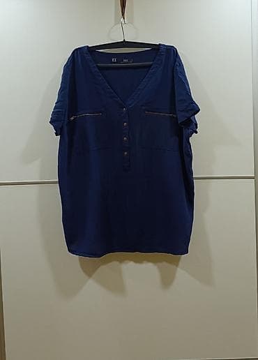 sat za ruku: Ženska bluza/kosuljica u teget boji, sa V-izrezom i kratkim rukavima at lalafo.rs — 1 sat za ruku: Ženska bluza/kosuljica u teget boji, sa V-izrezom i kratkim rukavima — 1