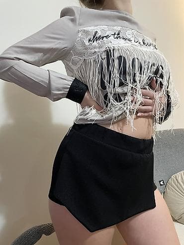 Crna mini suknja-šorts, vel L. Bluza Ps… fashion vel 38 - 1400 din na lalafo.rs — 3 Crna mini suknja-šorts, vel L. Bluza Ps… fashion vel 38 - 1400 din — 3