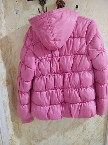Roze puf jakna sa kapuljačom - Model: topla, prošivena zimska jakna - at lalafo.rs — 1 Roze puf jakna sa kapuljačom - Model: topla, prošivena zimska jakna - — 1