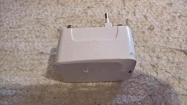 Universalni travel adapter na lalafo.rs — 3 Universalni travel adapter — 3