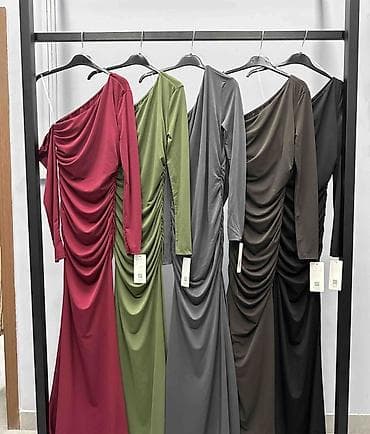 💫Elegantna večernja haljina s jednim rukavom
2700 din na lalafo.rs — 4 💫Elegantna večernja haljina s jednim rukavom
2700 din — 4