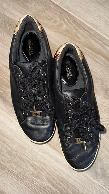 Zenske cipele patike cizme i sandale od 500 do 2000 dinara Komplet na lalafo.rs — 1 Zenske cipele patike cizme i sandale od 500 do 2000 dinara Komplet — 1