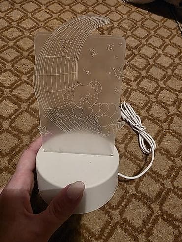 Noćna LED lampa sa akrilnim 3D pločama – dekorativno ambijentalno na lalafo.rs — 1 Noćna LED lampa sa akrilnim 3D pločama – dekorativno ambijentalno — 1