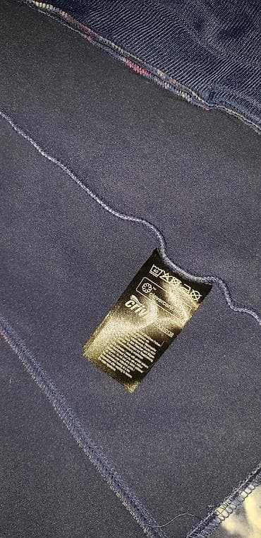 Jakna ski tamno plava na cvetove,lepa sara.Na rajfislus i čičak.Ima na lalafo.rs — 9 Jakna ski tamno plava na cvetove,lepa sara.Na rajfislus i čičak.Ima — 9