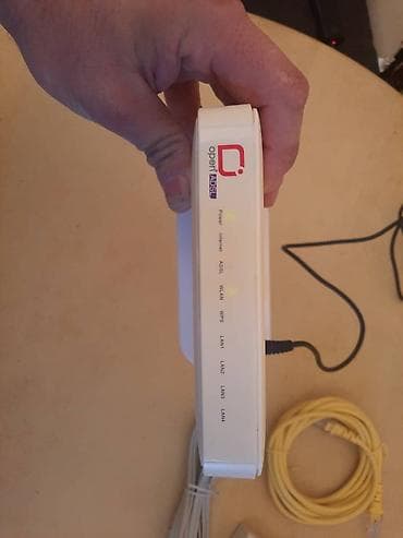 Samo Huawei ruter-modem.
Nepoznato stanje.
Bez lan kablova na lalafo.rs — 9 Samo Huawei ruter-modem.
Nepoznato stanje.
Bez lan kablova — 9