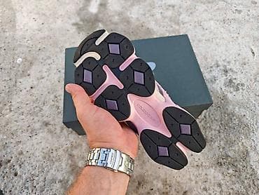 New Balance patike – model 9060, ružičasto‑ljubičasta kolor šema. - na lalafo.rs — 5 New Balance patike – model 9060, ružičasto‑ljubičasta kolor šema. - — 5