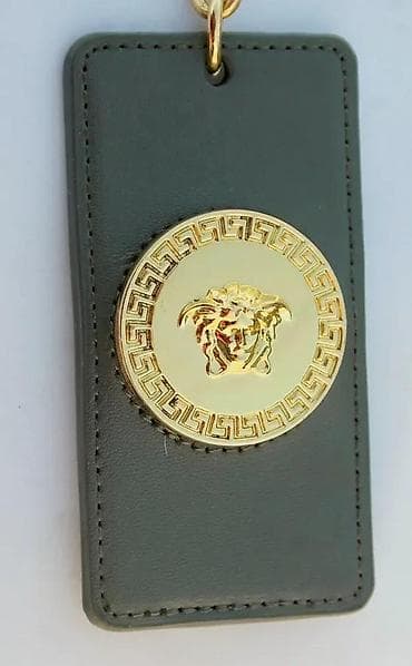 Versace Bag Tag Poshmark ORIGINAL. Original VERSACE oznaka za torbu na lalafo.rs — 3 Versace Bag Tag Poshmark ORIGINAL. Original VERSACE oznaka za torbu — 3