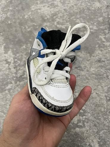 Jordan spizike original decje patikice nosene par puta kao nove bez na lalafo.rs — 4 Jordan spizike original decje patikice nosene par puta kao nove bez — 4