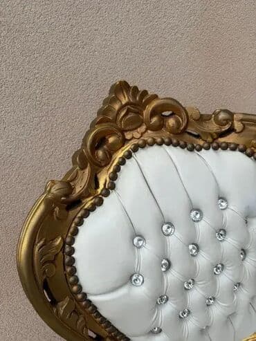 Stilske fotelje: Stilska Fotelja / Polufotelja u Pozlati 🛋️ U odličnom stanju, kao na na lalafo.rs — 6 Stilske fotelje: Stilska Fotelja / Polufotelja u Pozlati 🛋️ U odličnom stanju, kao na — 6