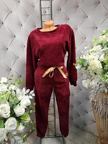 Ženski komplet – duks i pantalone od mekane somot/pliš tkanine. - na lalafo.rs — 4 Ženski komplet – duks i pantalone od mekane somot/pliš tkanine. - — 4