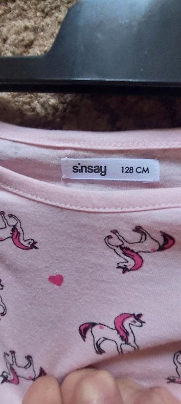 Prelepa haljinica za devojcice sa tilom, marke Sinsay, velicina 128 na lalafo.rs — 5 Prelepa haljinica za devojcice sa tilom, marke Sinsay, velicina 128 — 5