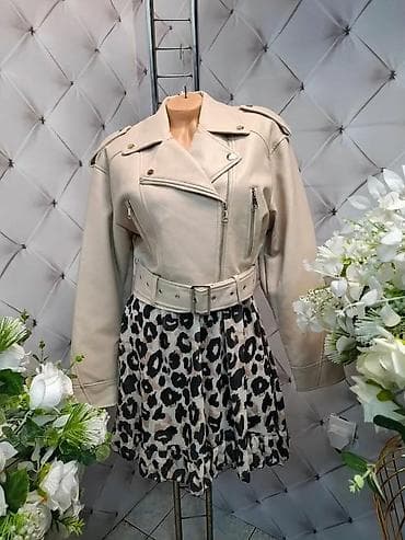 02. haljina 3100,oo
jakna 4100,oo na lalafo.rs 02. haljina 3100,oo
jakna 4100,oo