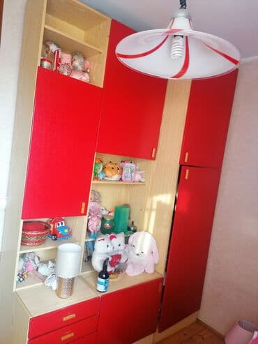 Feeding chairs: Dečija soba, korišćena, očuvana Regal, police, krevet sa dušekom at lalafo.rs — 1 Feeding chairs: Dečija soba, korišćena, očuvana Regal, police, krevet sa dušekom — 1