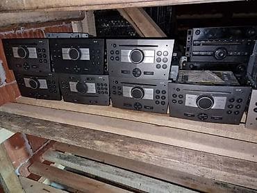 FABRICKI RADIO CD30 ZA OPEL AGILA, ASTRA H, COMBO . | Svi delovi na lalafo.rs FABRICKI RADIO CD30 ZA OPEL AGILA, ASTRA H, COMBO . | Svi delovi
