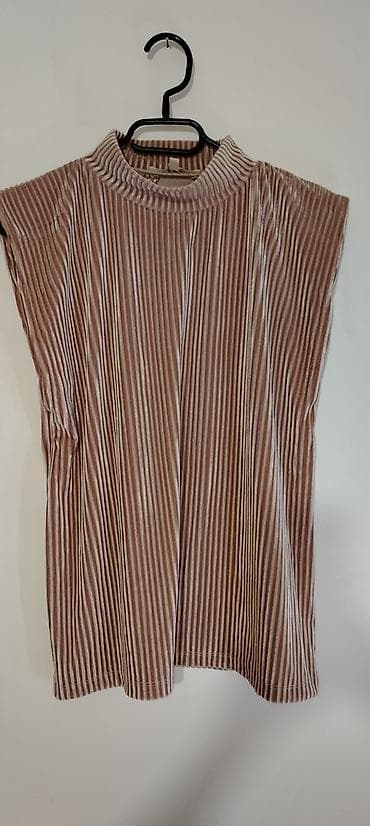 Set garderobe – 4 komada 1) Crne farmerke sa blagim zvonom - Klasičan na lalafo.rs — 4 Set garderobe – 4 komada 1) Crne farmerke sa blagim zvonom - Klasičan — 4