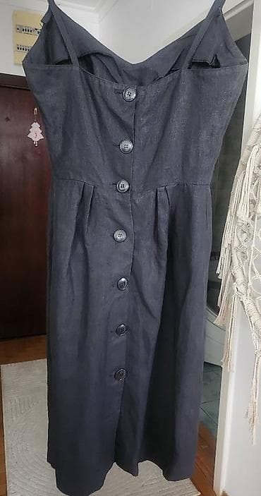 Haljina na bretele, crne boje, S veličina, lan . Uža, prati liniju na lalafo.rs — 1 Haljina na bretele, crne boje, S veličina, lan . Uža, prati liniju — 1