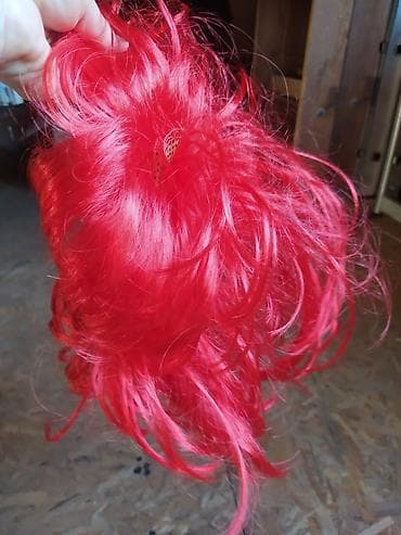 Prodajem potpuno novu jarko crvenu periku,prelepo stoji,pogledajte at lalafo.rs — 3 Prodajem potpuno novu jarko crvenu periku,prelepo stoji,pogledajte — 3