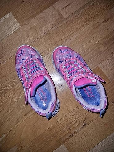 Patike Skechers svetlece broj 29
Ocuvane na lalafo.rs — 2 Patike Skechers svetlece broj 29
Ocuvane — 2