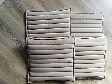 Jastučići za baštenske stolice u bež boji dimenzija 40 x40 NOVO na lalafo.rs — 2 Jastučići za baštenske stolice u bež boji dimenzija 40 x40 NOVO — 2