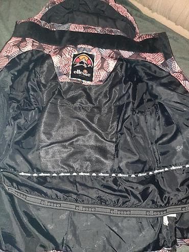 kom sa etiketom: Ellesse Sport ženska jakna sa kapuljačom - Brend: Ellesse Sport at lalafo.rs — 9 kom sa etiketom: Ellesse Sport ženska jakna sa kapuljačom - Brend: Ellesse Sport — 9