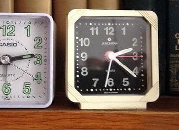 Germany made Junghans Quartz Travel alarm clock. Made in GERMANY at lalafo.rs — 3 Germany made Junghans Quartz Travel alarm clock. Made in GERMANY — 3