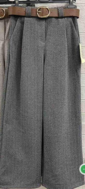 Pantalone
Cena 2600
Uh ni vel.
V/020 at lalafo.rs — 4 Pantalone
Cena 2600
Uh ni vel.
V/020 — 4