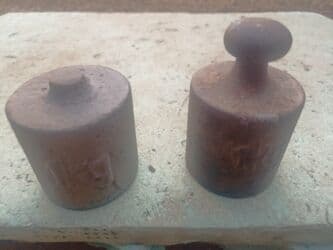 Dva tega za stare vage,svaki po 1 kg cena je za oba na lalafo.rs Dva tega za stare vage,svaki po 1 kg cena je za oba