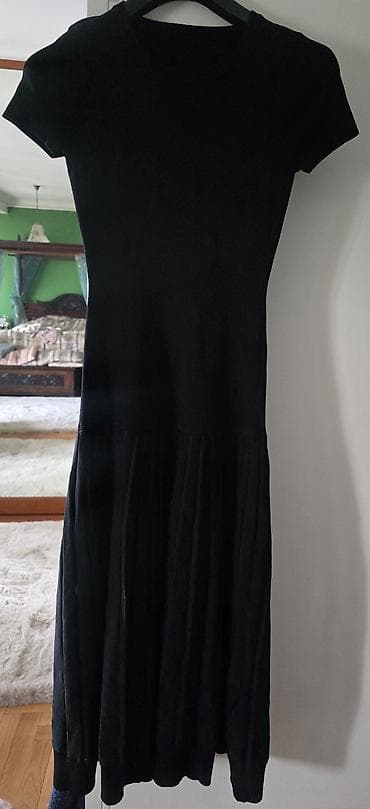 Sandro Paris dugačka plisirana crna knit haljina. Savršena. divan na lalafo.rs — 5 Sandro Paris dugačka plisirana crna knit haljina. Savršena. divan — 5