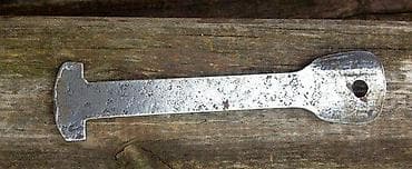 Stara saračka alatka. Stara saračka alatka. Ručni rad. Teška, masivna na lalafo.rs — 2 Stara saračka alatka. Stara saračka alatka. Ručni rad. Teška, masivna — 2