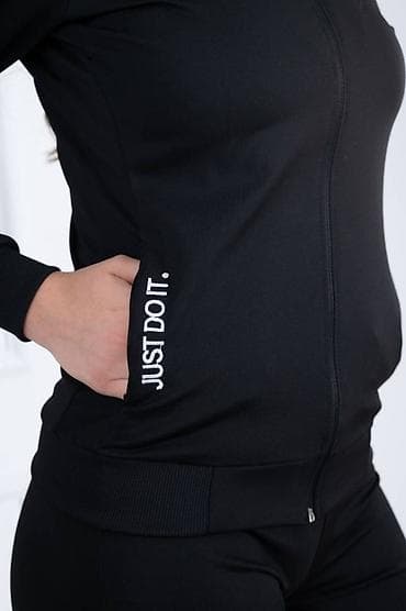 Nike just do it ženska trenerka NOVO Novo Mokra likra veličine s m l na lalafo.rs — 4 Nike just do it ženska trenerka NOVO Novo Mokra likra veličine s m l — 4