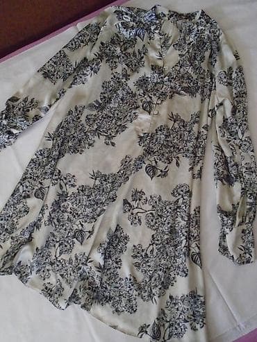 H&M haljina/tunika naznačene veličine S, model oversized, može i na lalafo.rs — 7 H&M haljina/tunika naznačene veličine S, model oversized, može i — 7