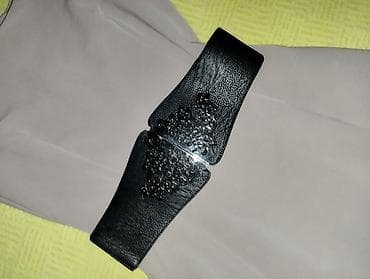 divide haljina tunika: Haljina sa pojasom L veličina at lalafo.rs — 1 divide haljina tunika: Haljina sa pojasom L veličina — 1