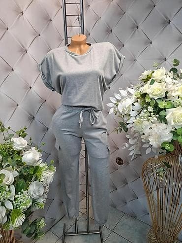 Sweatsuit Sets: Ženski komplet – majica i cargo trenerke - Stil: ležerni komplet za at lalafo.rs — 2 Sweatsuit Sets: Ženski komplet – majica i cargo trenerke - Stil: ležerni komplet za — 2