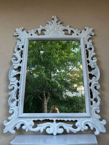 Stilske konzole: Stilska konzola i ogledalo u duborezu Stilska konzola i ogledalo na lalafo.rs — 12 Stilske konzole: Stilska konzola i ogledalo u duborezu Stilska konzola i ogledalo — 12