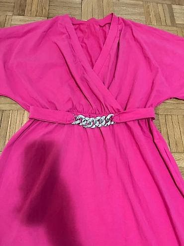 Women's Clothing: Ova ženska haljina u vibrantnoj pink boji nudi atraktivan dizajn sa at lalafo.rs — 2 Women's Clothing: Ova ženska haljina u vibrantnoj pink boji nudi atraktivan dizajn sa — 2