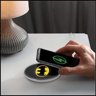 Punjač bežični, Batman, sjajni stakleni premaz, precizna proizvodnja na lalafo.rs — 2 Punjač bežični, Batman, sjajni stakleni premaz, precizna proizvodnja — 2