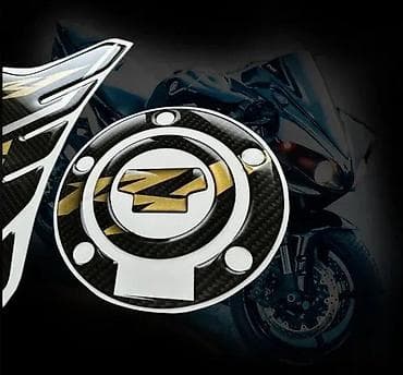 Transport: Tank pad Štitnik Čepa Yamaha R1 Carbon zlatno - 1869 📌 Opis at lalafo.rs — 4 Transport: Tank pad Štitnik Čepa Yamaha R1 Carbon zlatno - 1869 📌 Opis — 4