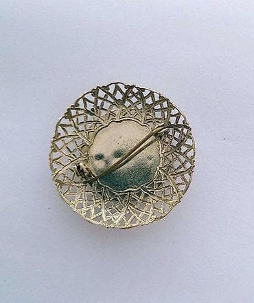 Prelepi stari broševi 5 komada. Cena za komad Tri prelepa stara broša na lalafo.rs — 4 Prelepi stari broševi 5 komada. Cena za komad Tri prelepa stara broša — 4